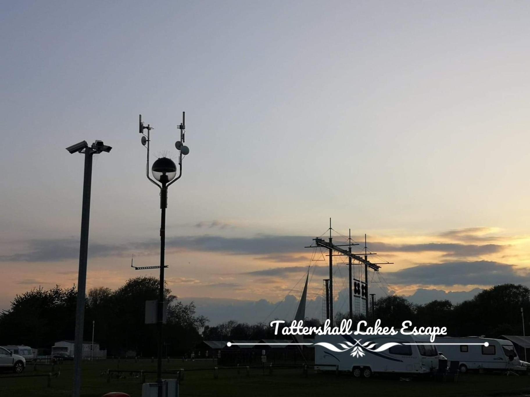Meridian Tattershall Lakes Escape - Lakeside Lodge Caravan With A Fishing Peg Luxury Hot Tub Exteriér fotografie