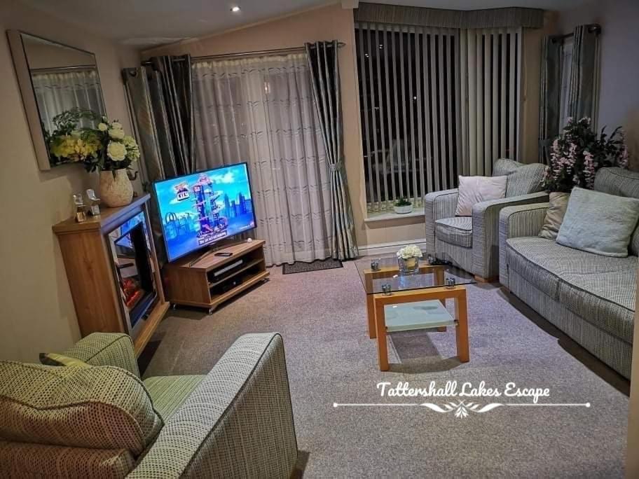 Meridian Tattershall Lakes Escape - Lakeside Lodge Caravan With A Fishing Peg Luxury Hot Tub Exteriér fotografie