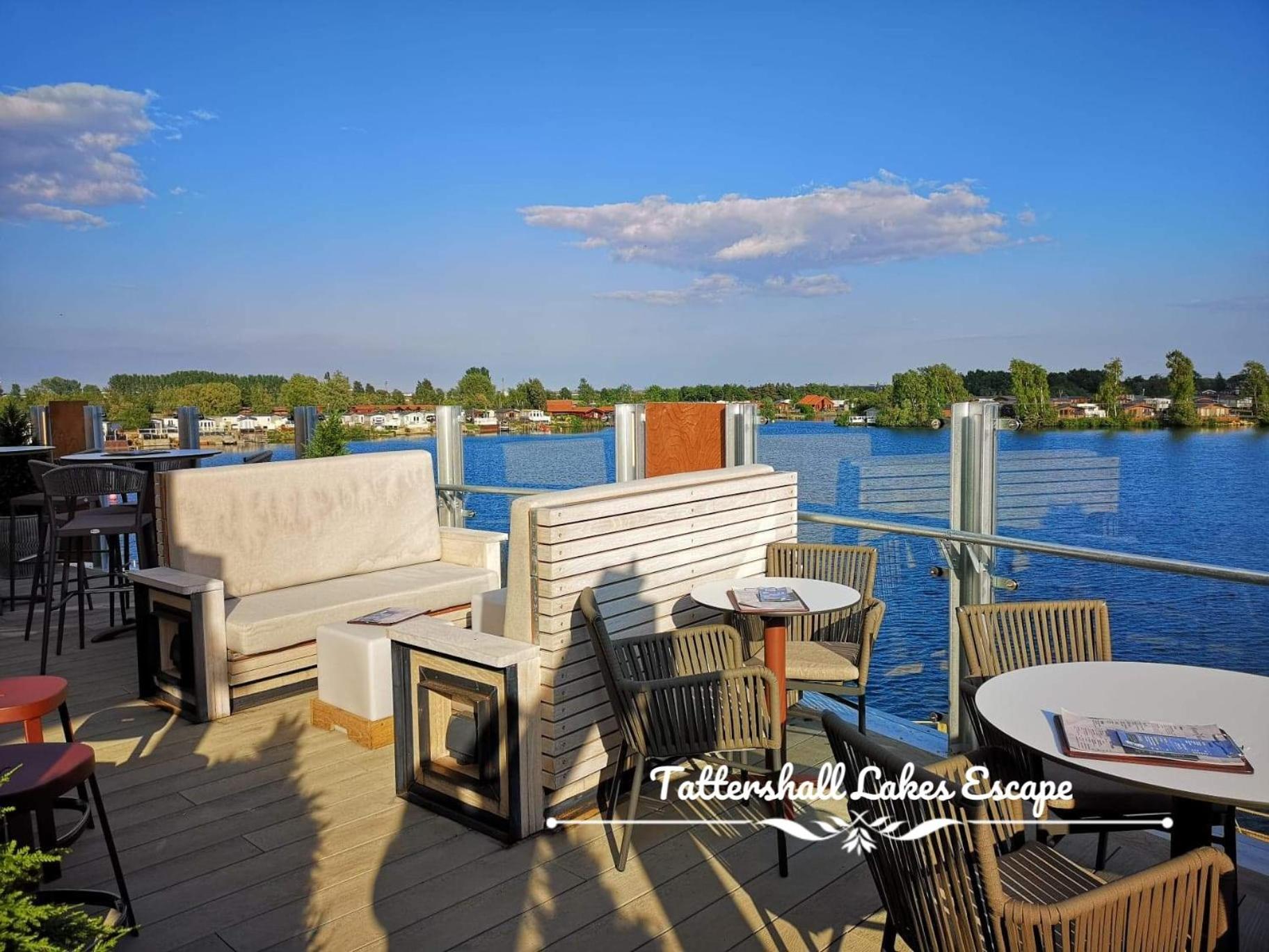 Meridian Tattershall Lakes Escape - Lakeside Lodge Caravan With A Fishing Peg Luxury Hot Tub Exteriér fotografie