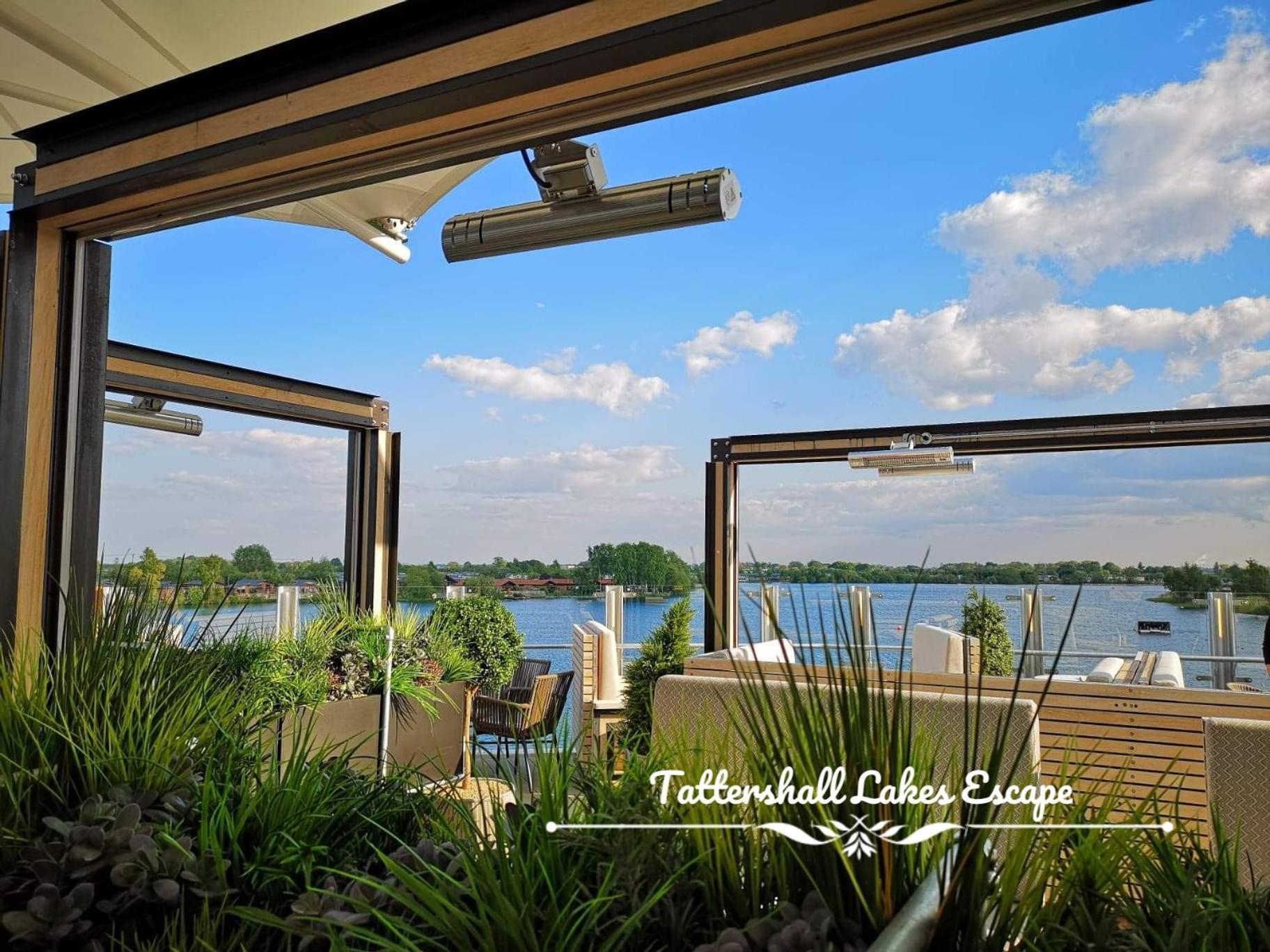 Meridian Tattershall Lakes Escape - Lakeside Lodge Caravan With A Fishing Peg Luxury Hot Tub Exteriér fotografie