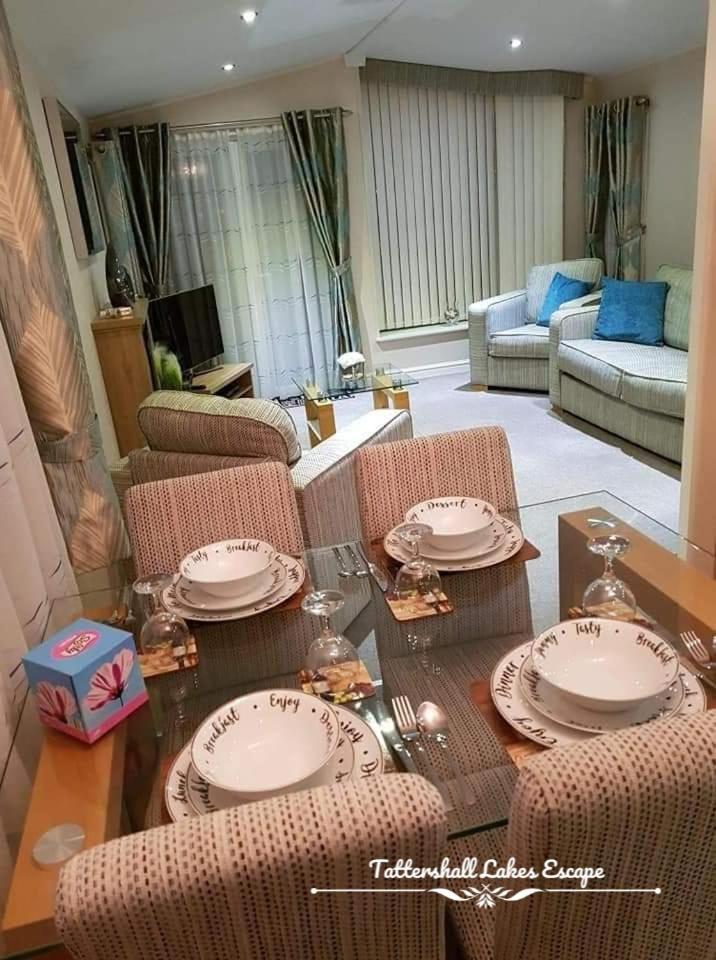 Meridian Tattershall Lakes Escape - Lakeside Lodge Caravan With A Fishing Peg Luxury Hot Tub Exteriér fotografie