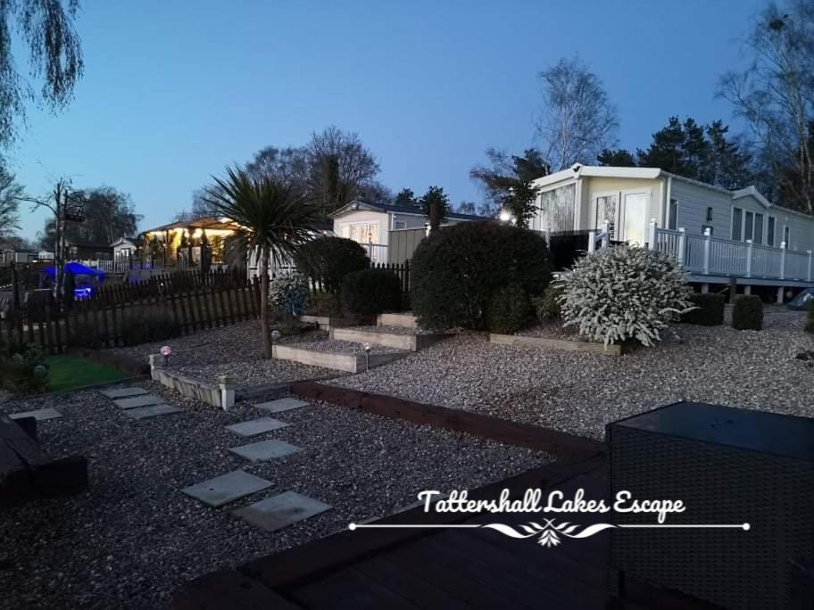 Meridian Tattershall Lakes Escape - Lakeside Lodge Caravan With A Fishing Peg Luxury Hot Tub Exteriér fotografie