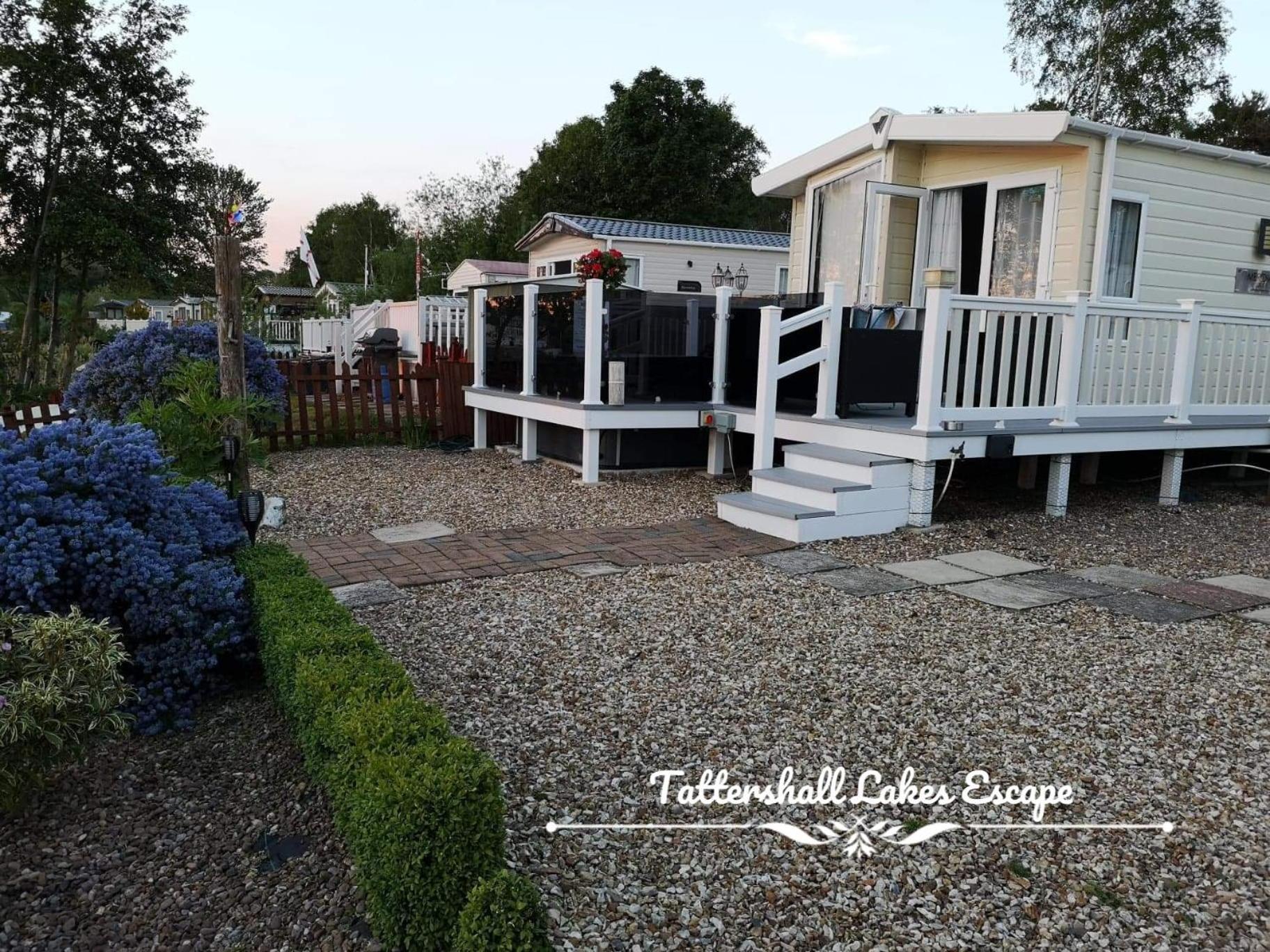 Meridian Tattershall Lakes Escape - Lakeside Lodge Caravan With A Fishing Peg Luxury Hot Tub Exteriér fotografie
